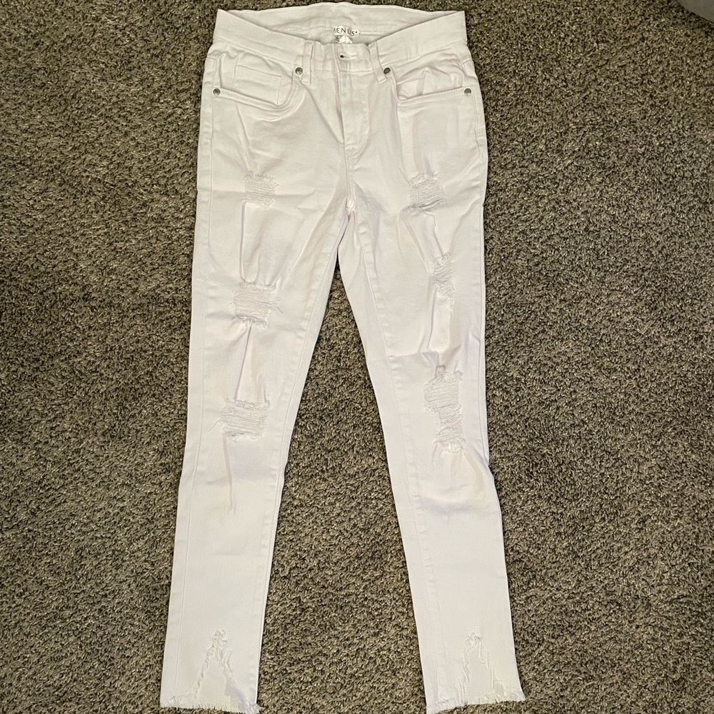 Womens Venus distressed skinny jeans-Size 2 Never worn.